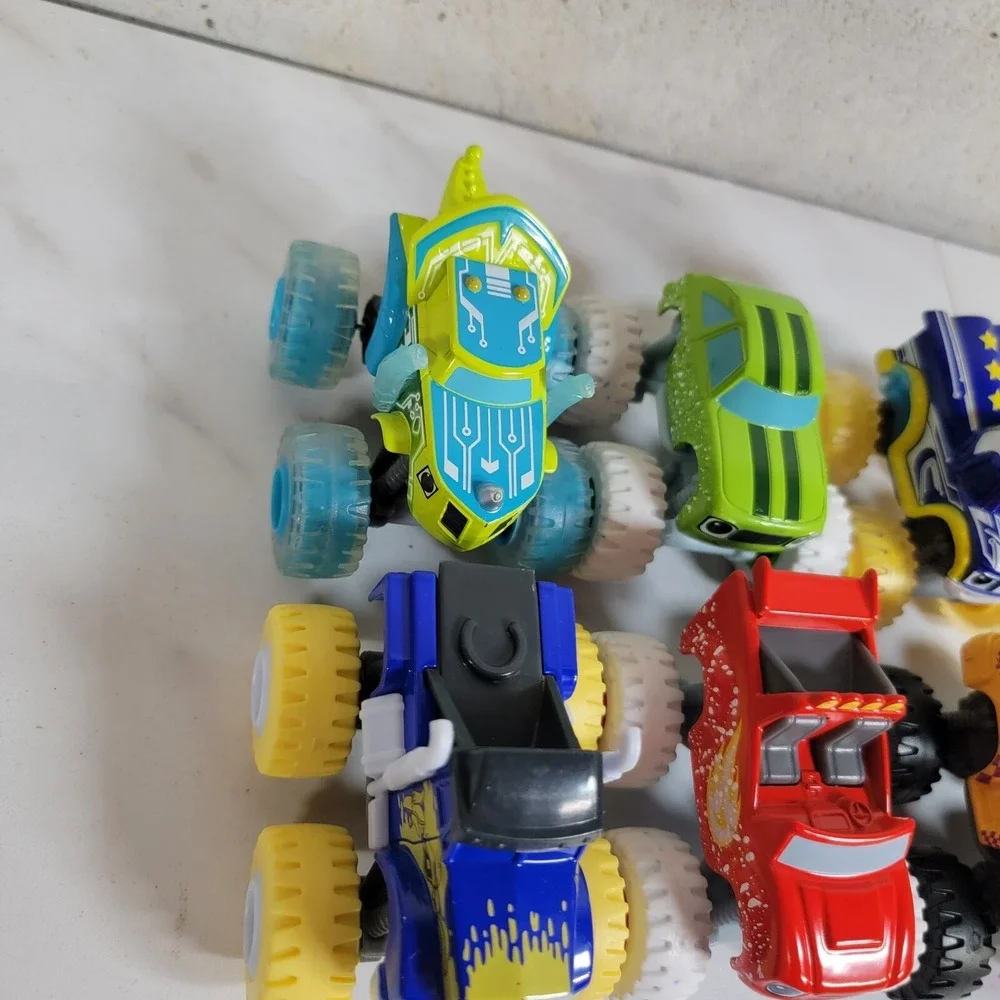 Blaze And The Monster Machines Lot of 6 Rare ,  Black Belt Tiger‎ Pickle